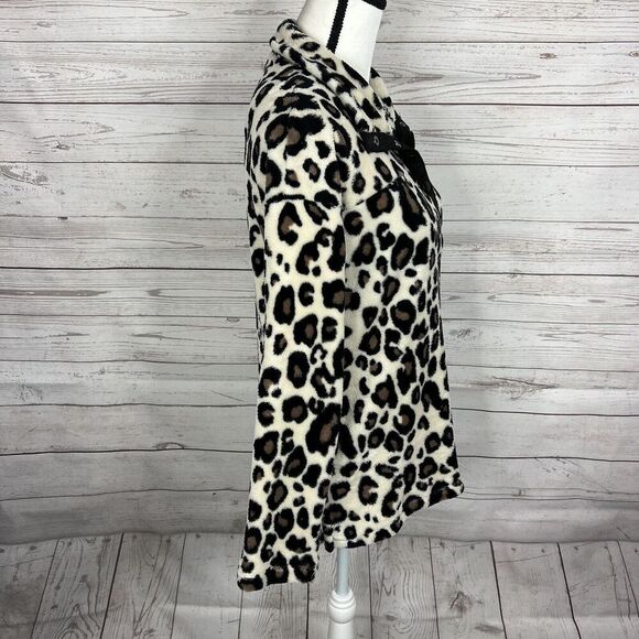 BKE Fleece 1/2 Snap Button Pullover Size Medium Animal Print Pockets - Picture 4 of 10